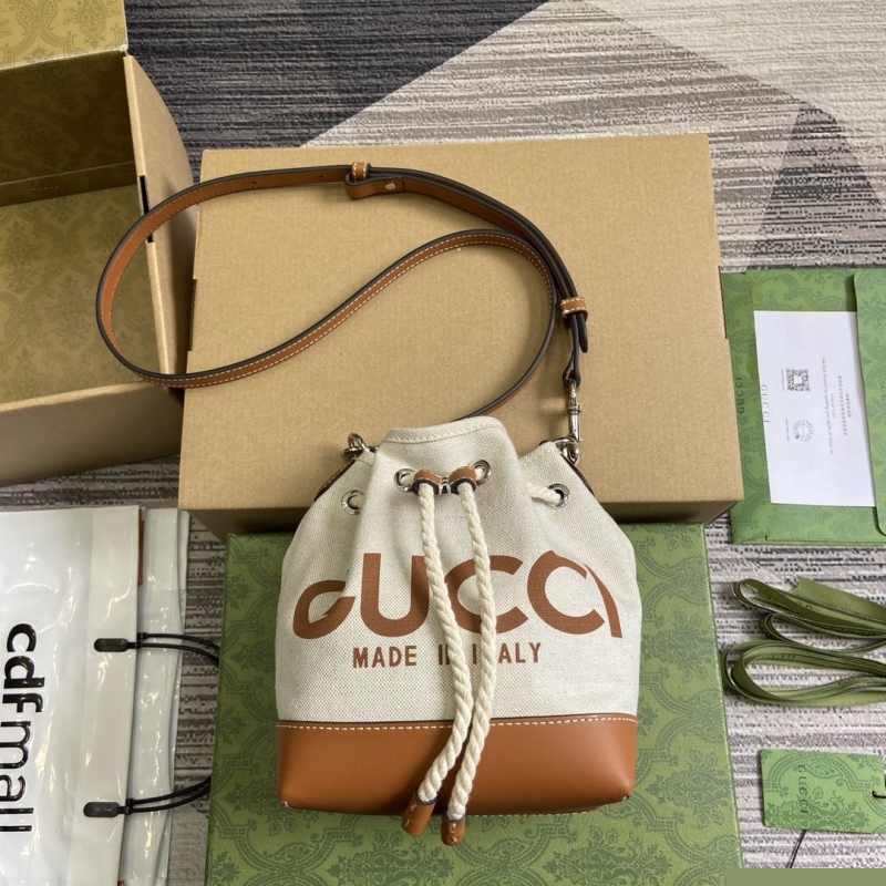 G*u*i bucket bags